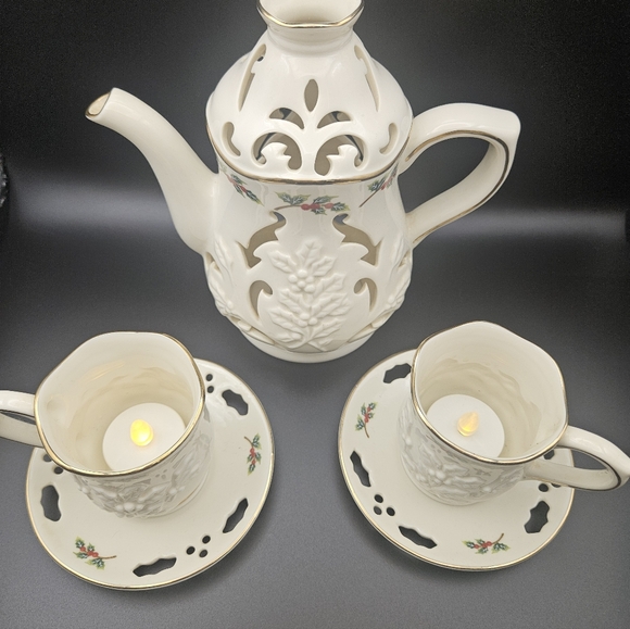 Partylite Holly Leaf Tea Set - Picture 12 of 12